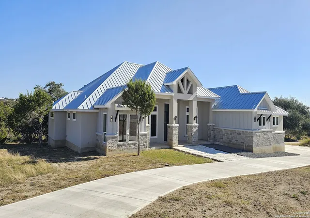 Photo 2 of Sale Pending at 1501 Tramonto, New Braunfels, TX 78132 | MLS# 1846978 | Listing updated on 2025-11-24