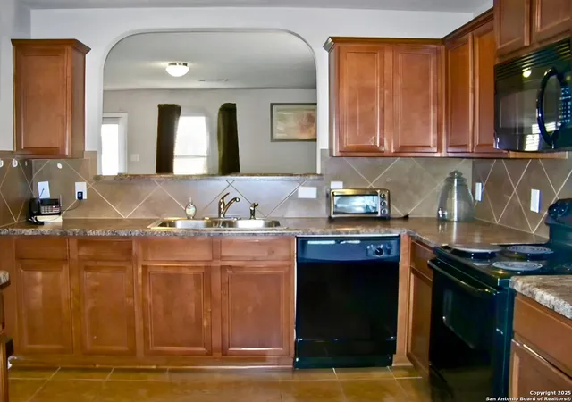 Photo 3 of Single family home for sale at 12534 Nine Iron, San Antonio, TX 78221 | MLS# 1846984 | Listing updated on 2025-10-12