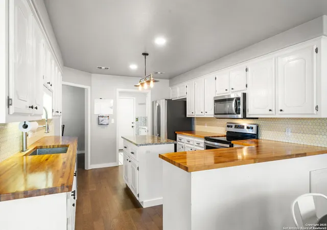 2nd image of 21 Par View, Wimberley, TX 78676 | MLS# 1847095