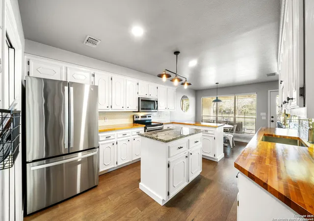 3rd image of 21 Par View, Wimberley, TX 78676 | MLS# 1847095