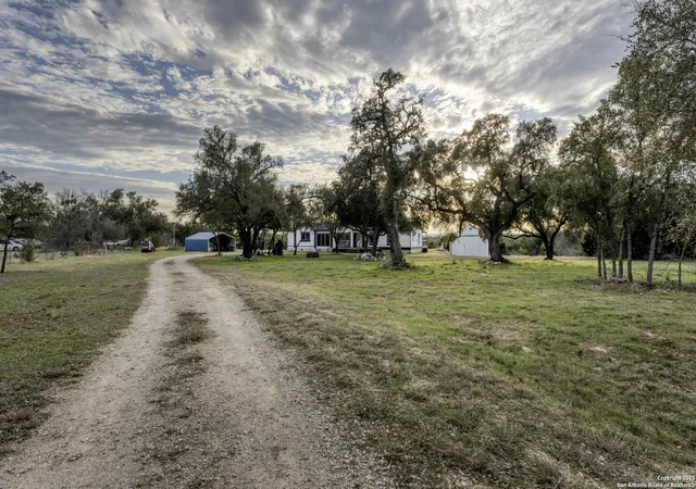 Photo 2 of Sale Pending at 127 Eden Ranch, Canyon Lake, TX 78133 | MLS# 1847157 | Listing updated on 2025-09-23