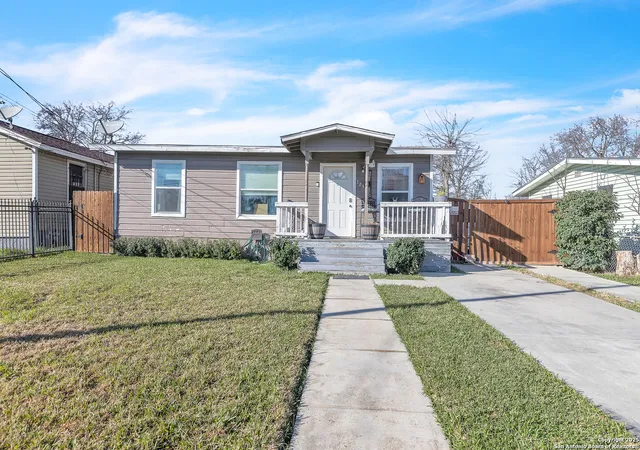 Photo 3 of Single family home for sale at 323 Continental, San Antonio, TX 78228 | MLS# 1847210 | Listing updated on 2025-11-24
