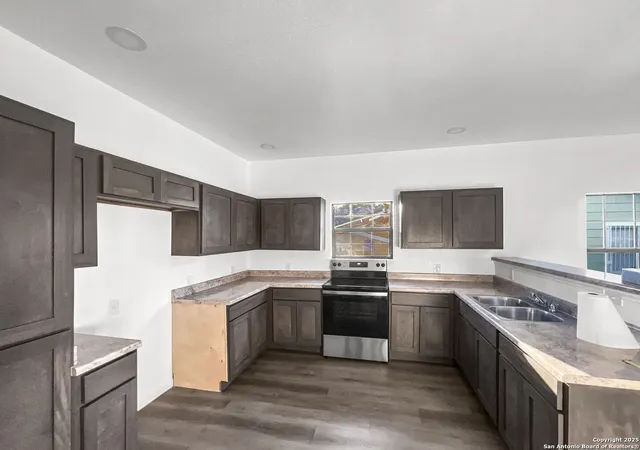 Photo 3 of Single family home for sale at 214 Preston Avenue, San Antonio, TX 78210 | MLS# 1847245 | Listing updated on 2026-09-13