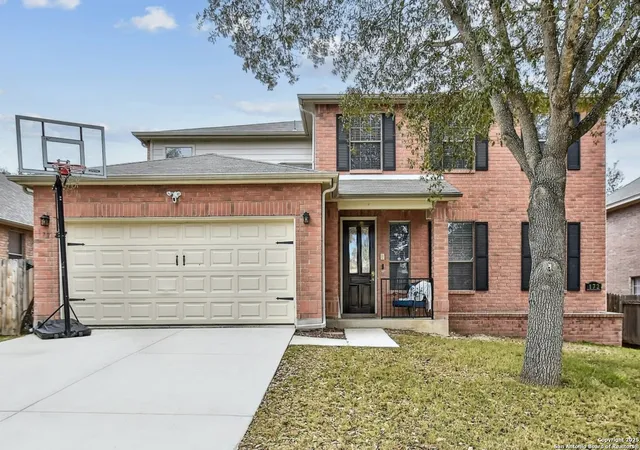 Photo 2 of Single family home for sale at 172 Springtree Pkwy, Cibolo, TX 78108 | MLS# 1847300 | Listing updated on 2025-03-18