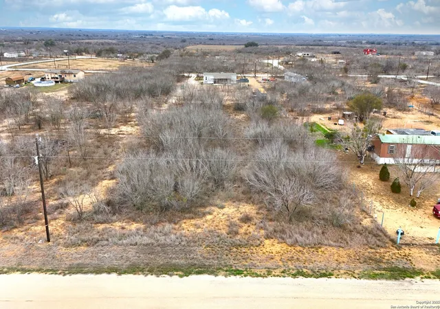 2nd image of 116 County Road 2666, Devine, TX 78016 | MLS# 1847321