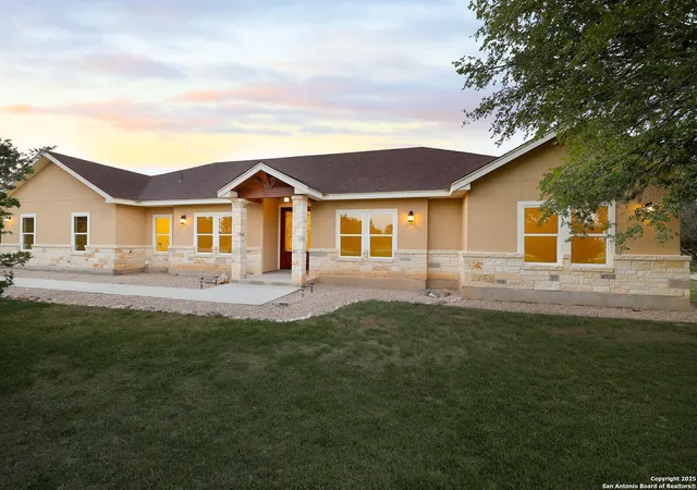 1st image of 144 Vaquero Ct, Pipe Creek, TX 78063 | MLS# 1847385
