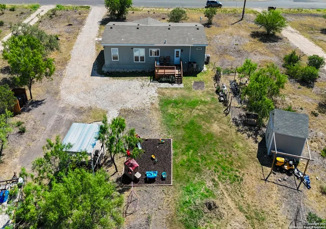 Photo 2 of Single family home for sale at 342 Pr 4653, Hondo, TX 78861 | MLS# 1847454 | Listing updated on 2026-01-21