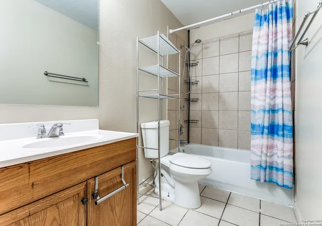 Listing Photo 5 - Condo for sale in building located at 13006 Oconnor, San Antonio, TX 78233