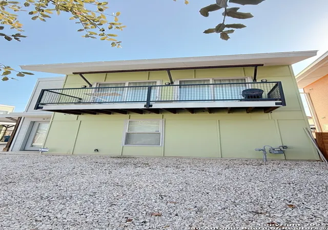 Photo 3 of Single family home for sale at 422 Hays, San Antonio, TX 78202 | MLS# 1847607 | Listing updated on 2025-11-24