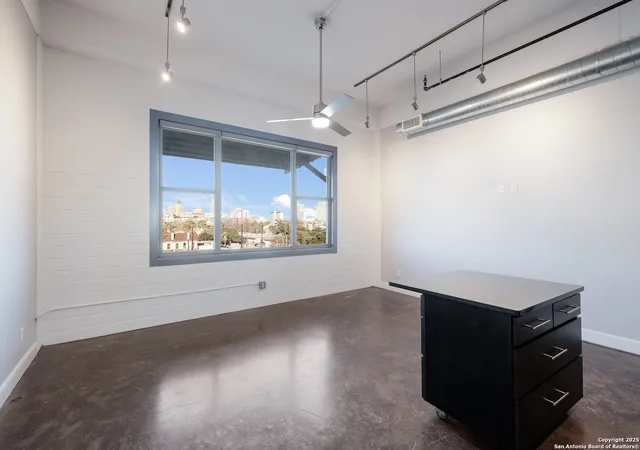 Photo 4 of Sale Pending at 831 S Flores St #2410, San Antonio, TX 78204 | MLS# 1847610 | Listing updated on 2025-10-17