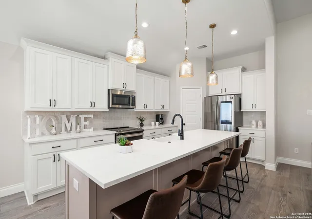 3rd image of 2000 Glen Hollow, Seguin, TX 78155 | MLS# 1847692