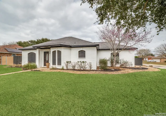 Photo 2 of Single family home for sale at 101 Windcrest, Floresville, TX 78114 | MLS# 1847784 | Listing updated on 2025-11-08
