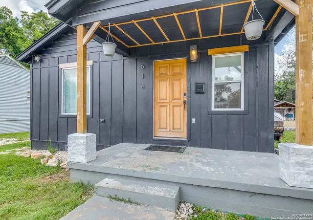 3rd image of 614 Delmar St, San Antonio, TX 78210 | MLS# 1847805