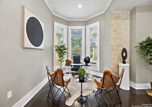 Photo 4 of Single family home for sale at 339 W Woodlawn Avenue, San Antonio, TX 78212 | MLS# 1847829 | Listing updated on 2025-08-23
