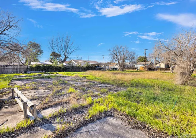 Photo 3 of Land for sale at 202 Eskimo, San Antonio, TX 78225 | MLS# 1847884 | Listing updated on 2026-04-17