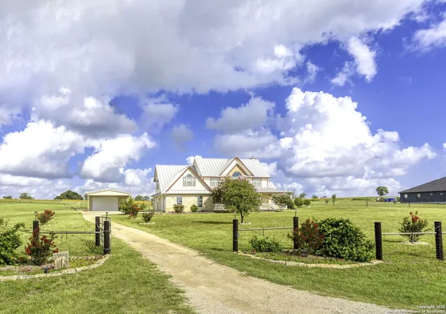 2nd image of 184 Scenic Hills Dr, La Vernia, TX 78121 | MLS# 1847916