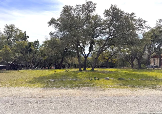 Photo 4 of Land for sale at 2184 Grandview Forest, Canyon Lake, TX 78133 | MLS# 1847926 | Listing updated on 2025-10-06
