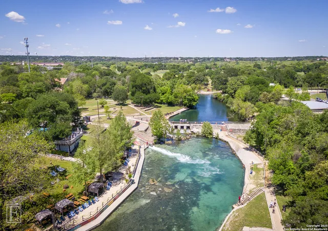 60th image of 727 Mission Trail, New Braunfels, TX 78130 | MLS# 1848211