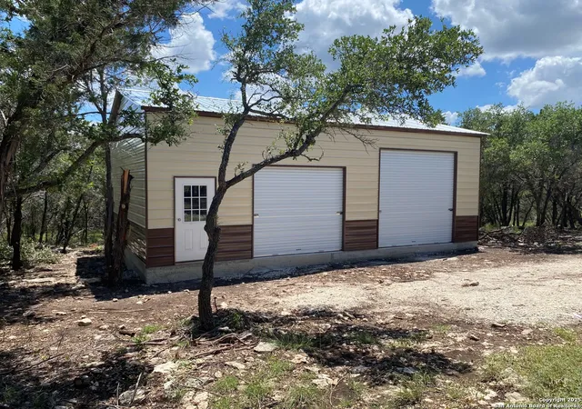 2nd image of 100 Sweet Clover Dr, Spring Branch, TX 78070 | MLS# 1848450