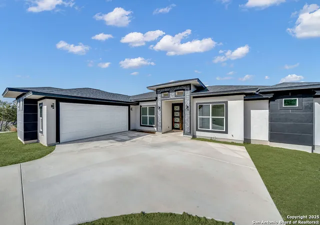 Photo 3 of Single family home for sale at 257 Pr 2774, Mico, TX 78056 | MLS# 1848489 | Listing updated on 2025-11-10
