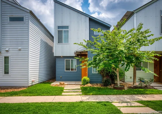 Photo 1 of Single family home for sale at 330 Clay Unit #8, San Antonio, TX 78204 | MLS# 1848534 | Listing updated on 2026-01-29
