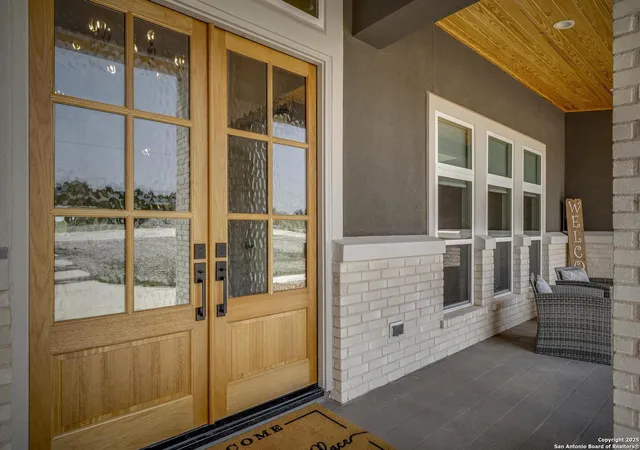 Photo 4 of Single family home for sale at 321 Vista View, Spring Branch, TX 78070 | MLS# 1848603 | Listing updated on 2026-02-05