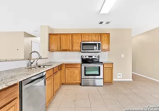 Photo 4 of Single family home for sale at 9906 Autumn Dawn, Converse, TX 78109 | MLS# 1848657 | Listing updated on 2026-04-30