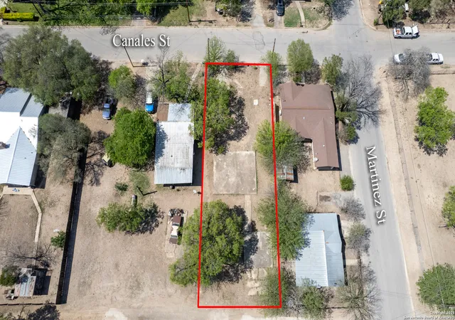 Photo 1 of Sale Pending at 205 W Canales, Uvalde, TX 78801 | MLS# 1848721 | Listing updated on 2025-10-19
