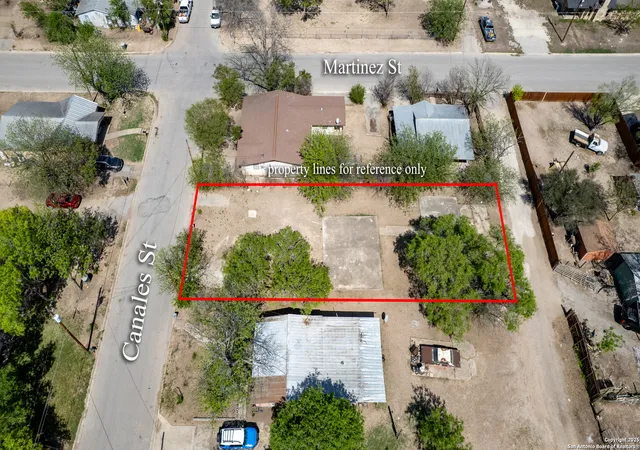 Photo 3 of Sale Pending at 205 W Canales, Uvalde, TX 78801 | MLS# 1848721 | Listing updated on 2025-10-19