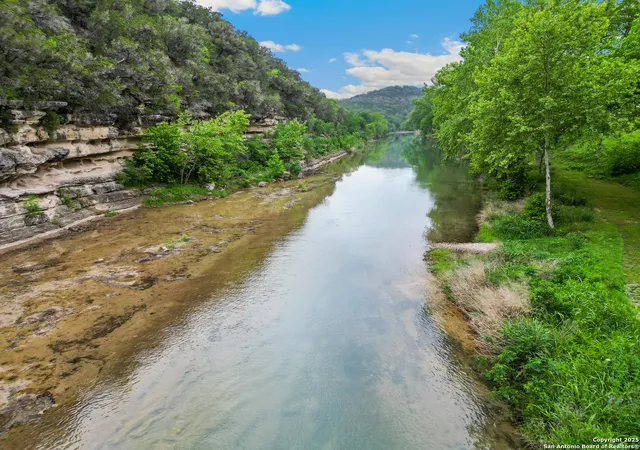 Photo 4 of Sale Pending at 877 Bingham Ln, New Braunfels, TX 78132 | MLS# 1848755 | Listing updated on 2026-08-12