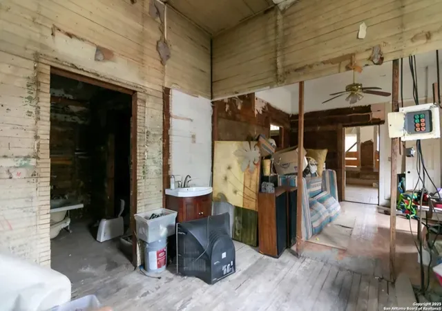 Photo 3 of Single family home for sale at 2204 S Presa, San Antonio, TX 78210 | MLS# 1848865 | Listing updated on 2025-03-22