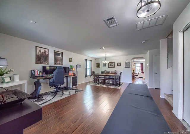 Photo 3 of Sale Pending at 7903 Gate Brg, Schertz, TX 78154 | MLS# 1848965 | Listing updated on 2025-12-23
