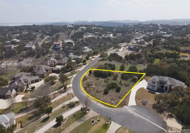 Photo 4 of Land for sale at 555 Oak Shores Dr, Canyon Lake, TX 78133 | MLS# 1848994 | Listing updated on 2025-12-29