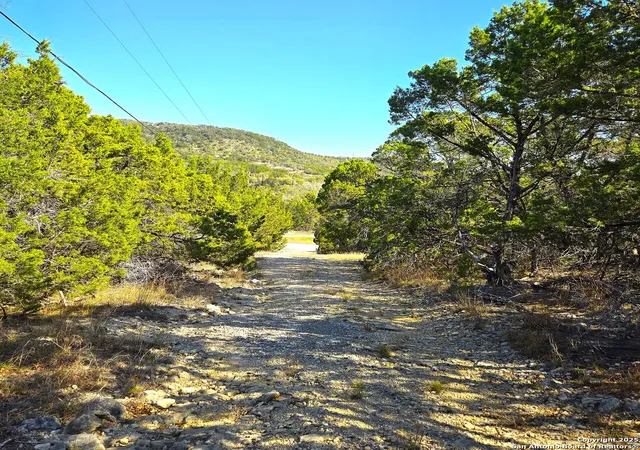 Photo 4 of Land for sale at 568 Buck Trl, Canyon Lake, TX 78133 | MLS# 1849066 | Listing updated on 2025-10-04