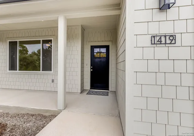 Photo 2 of Single family home for sale at 1419 Live Oak, Spring Branch, TX 78070 | MLS# 1849439 | Listing updated on 2025-09-25