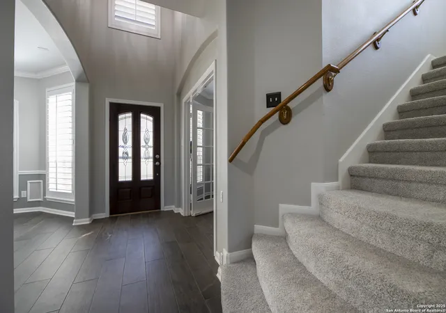 Photo 4 of Single family home for sale at 6519 Grove Creek, San Antonio, TX 78256 | MLS# 1849470 | Listing updated on 2025-10-12