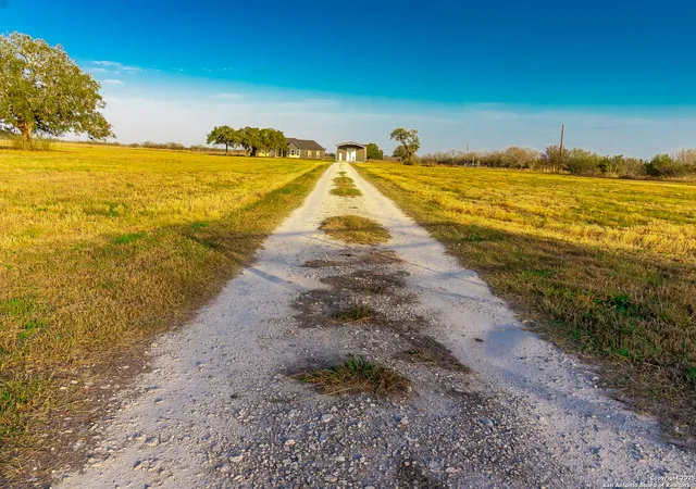 3rd image of 3417 Fm 888, Beeville, TX 78102 | MLS# 1849607