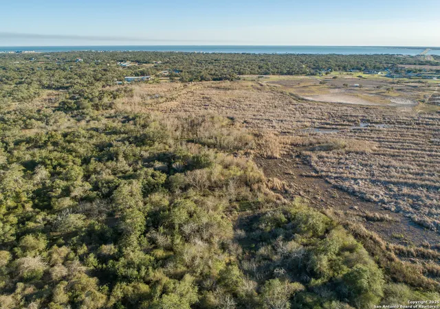 Photo 3 of House for sale at 6498 Hwy 35 N, Rockport, TX 78382 | MLS# 1850078 | Listing updated on 2026-07-14