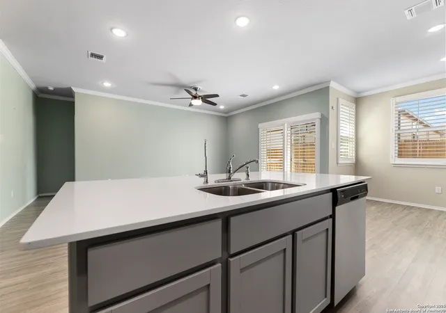 Photo 3 of Single family home for sale at 120 Bella Rosa Trail, Cibolo, TX 78108 | MLS# 1850260 | Listing updated on 2025-09-15