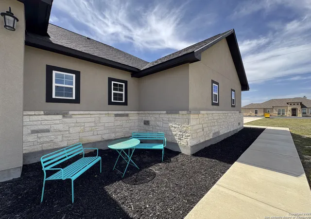 3rd image of 101 Estates Dr, Schertz, TX 78154 | MLS# 1850349