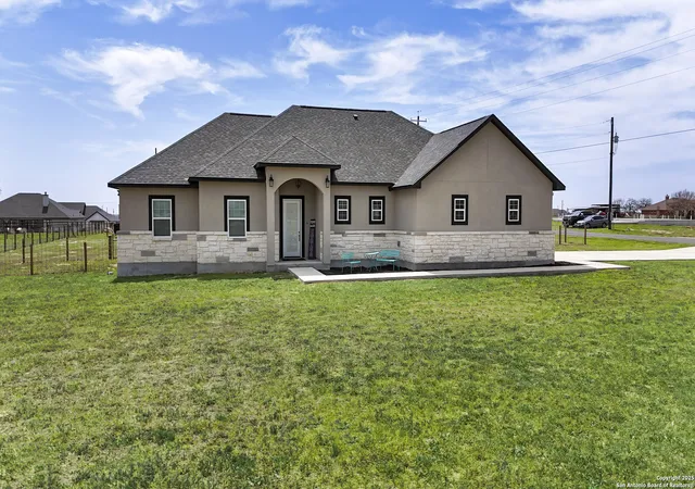 1st image of 101 Estates Dr, Schertz, TX 78154 | MLS# 1850349