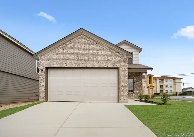 Photo 4 of Sale Pending at 9303 Graze Land Dr, San Antonio, TX 78211 | MLS# 1850372 | Listing updated on 2025-09-30