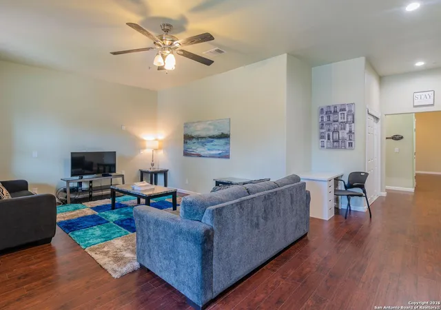 3rd image of 412 Warren St, San Antonio, TX 78212 | MLS# 1850493