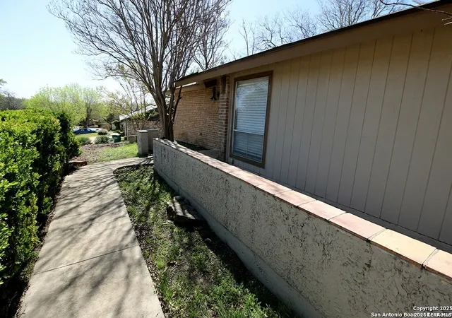 Photo 3 of Single family home for sale at 13523 Brinwood, Universal City, TX 78148 | MLS# 1850515 | Listing updated on 2026-08-03