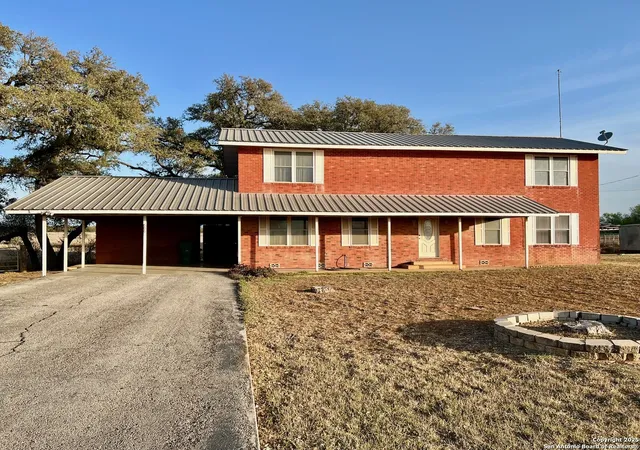 Photo 2 of Single family home for sale at 500 Bluntzer Rd, Jourdanton, TX 78026 | MLS# 1850688 | Listing updated on 2025-10-29