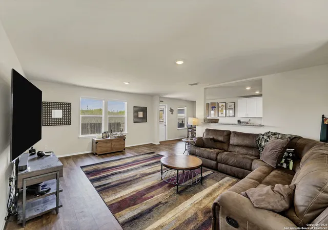 Photo 3 of Single family home for sale at 6007 Bluestem Way, San Antonio, TX 78218 | MLS# 1850922 | Listing updated on 2026-02-05