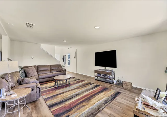 Photo 4 of Single family home for sale at 6007 Bluestem Way, San Antonio, TX 78218 | MLS# 1850922 | Listing updated on 2026-02-05
