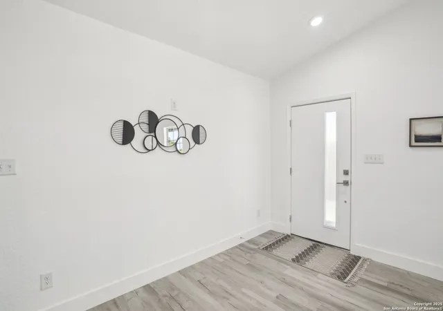Photo 4 of Single family home for sale at 1053 High Point Lane, Spring Branch, TX 78070 | MLS# 1850965 | Listing updated on 2025-10-31