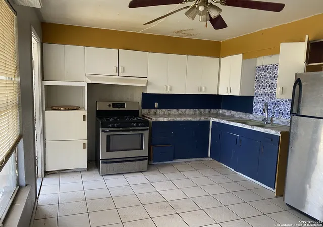 2nd image of 154 Westknoll Dr, San Antonio, TX 78227 | MLS# 1851035