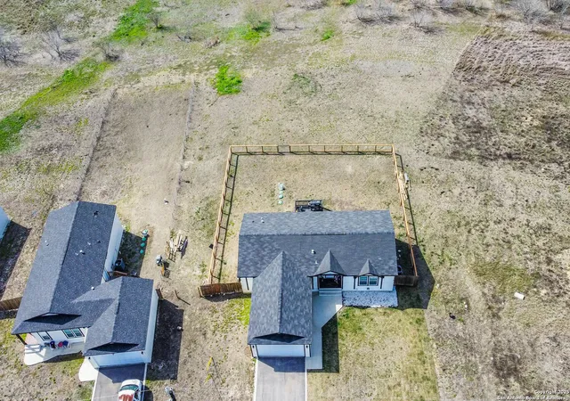 4th image of 336 Clara Ridge Rd, Marion, TX 78124 | MLS# 1851062